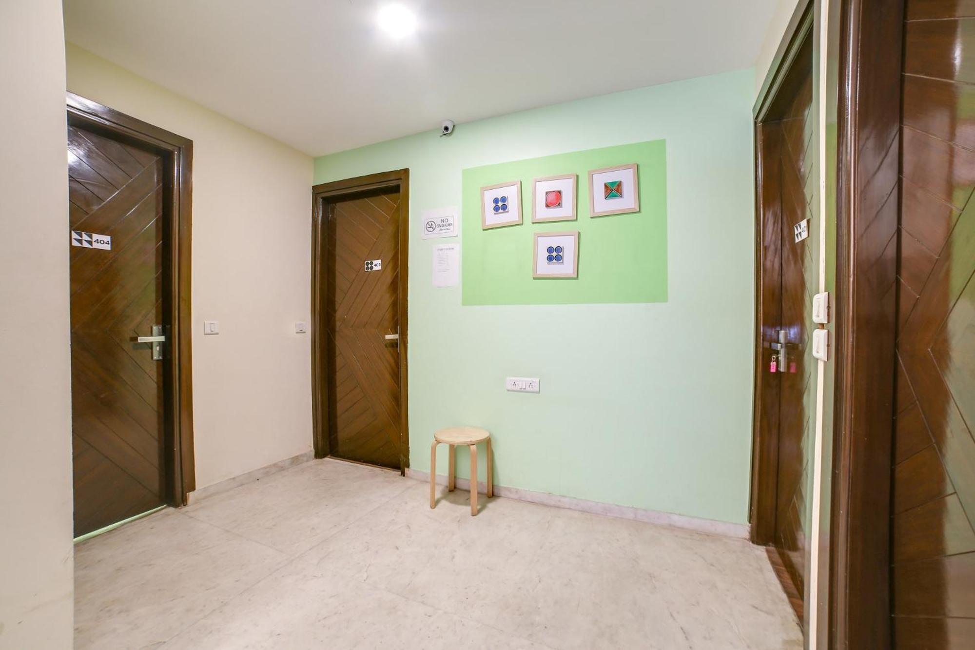 Hotel O Carol Garden Delhi  Exterior photo